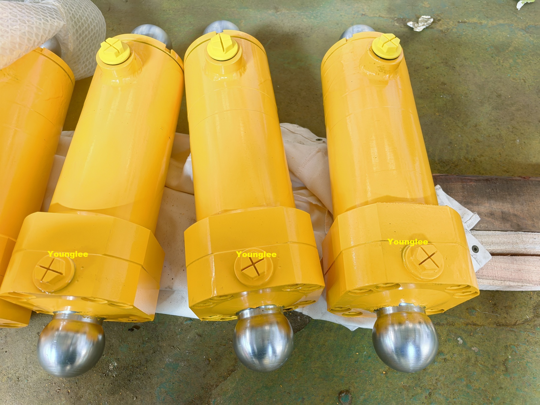 Concrete Pump Slewing Cylinders product image for concrete pump replacement supply