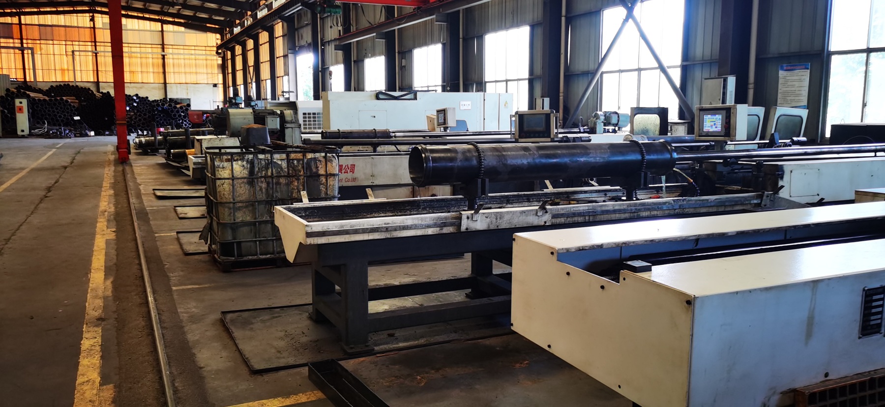 Honing machines for concrete pump delivery cylinder production